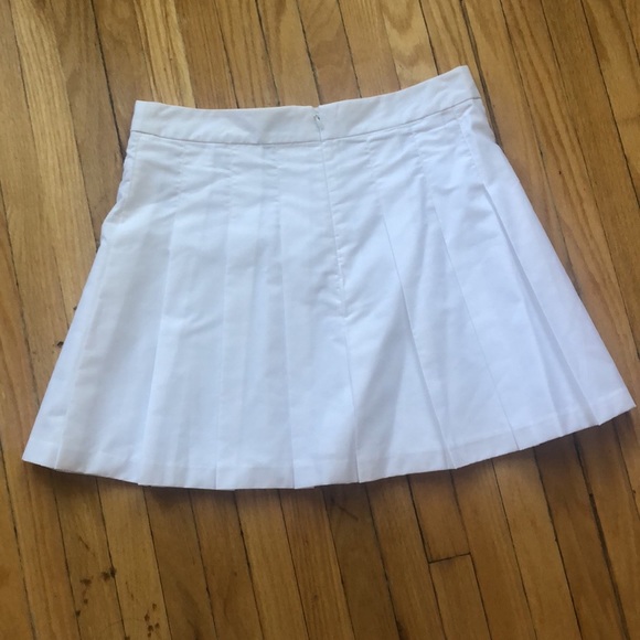 Sunday Best Olive Mini 15” Skirt, White, Size 8. - Picture 5 of 5